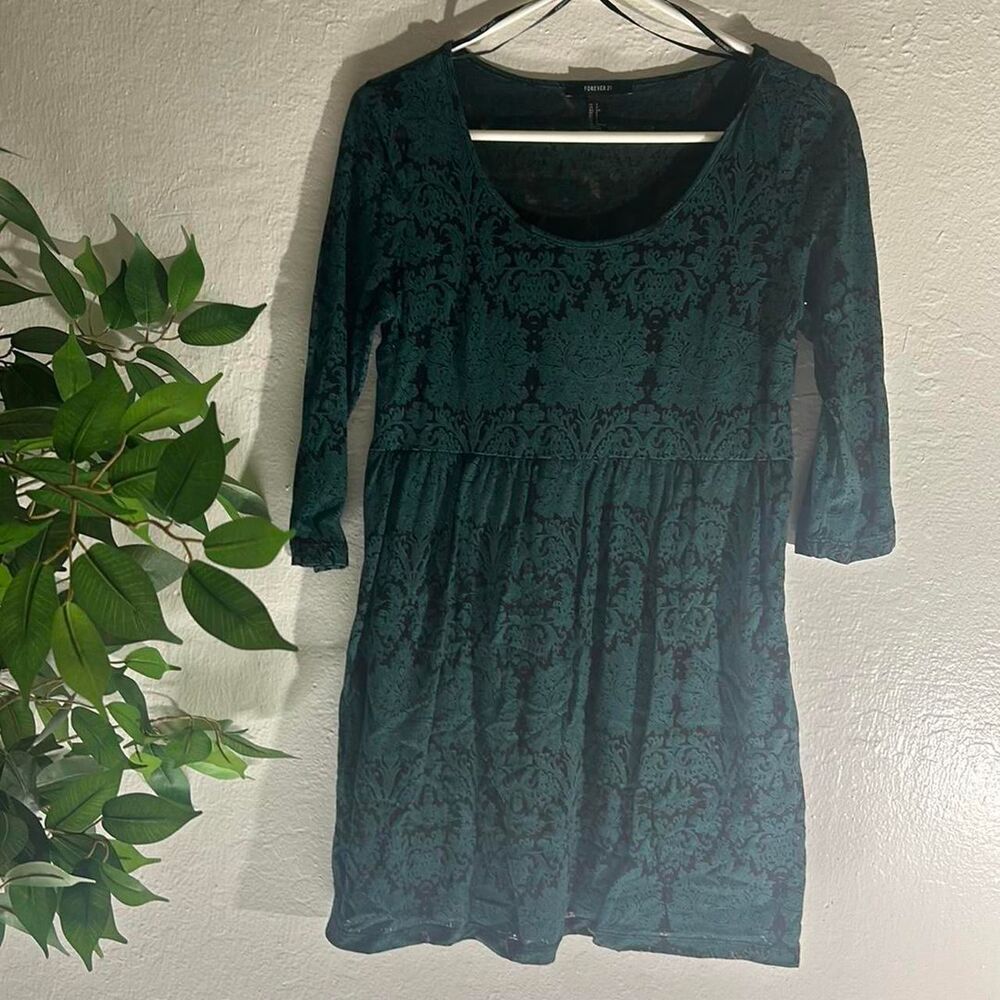 Forever-21 Women's Green and Black Velvet Lace Dress